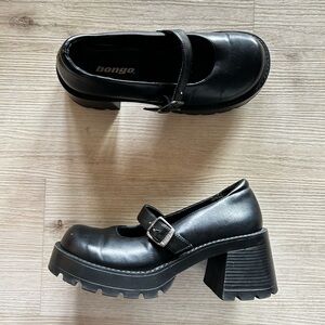 BONGO Black Chunky Mary Jane Platform Heels